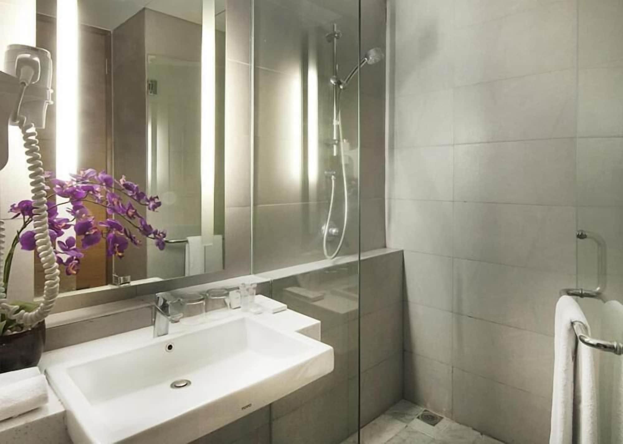 D'Primahotel Tangerang Exteriör bild